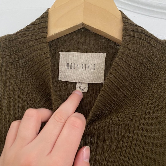 Moon River Tunic Sweater - Picture 4 of 4